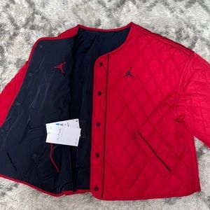 Women's Nike Jordan Essentials Reversible Cropped Jacket M worn a few times.